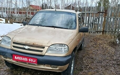 Chevrolet Niva I рестайлинг, 2004 год, 109 000 рублей, 10 фотография