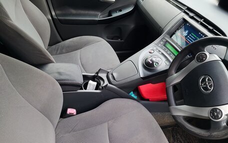 Toyota Prius, 2010 год, 950 000 рублей, 9 фотография