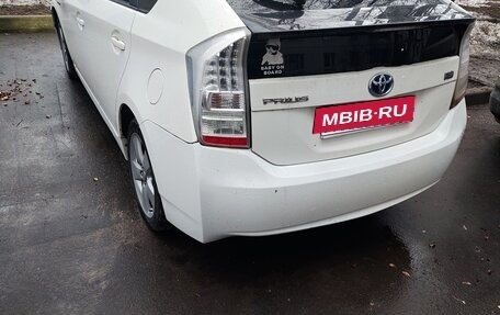 Toyota Prius, 2010 год, 950 000 рублей, 5 фотография