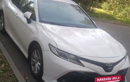 Toyota Camry, 2019 год, 1 500 000 рублей, 2 фотография