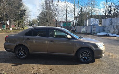 Toyota Avensis III рестайлинг, 2006 год, 770 000 рублей, 7 фотография