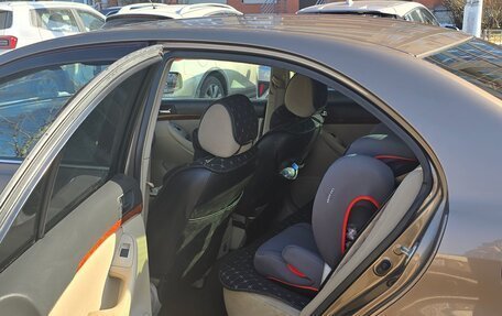 Toyota Avensis III рестайлинг, 2006 год, 770 000 рублей, 22 фотография