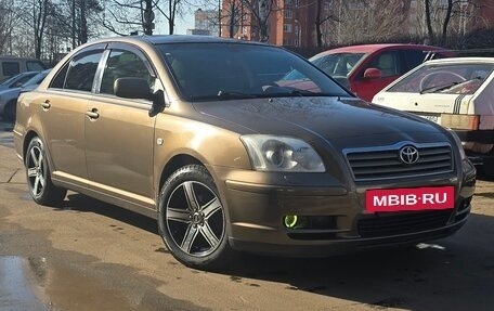 Toyota Avensis III рестайлинг, 2006 год, 770 000 рублей, 23 фотография