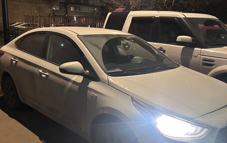 Hyundai Solaris II рестайлинг, 2017 год, 650 000 рублей, 3 фотография