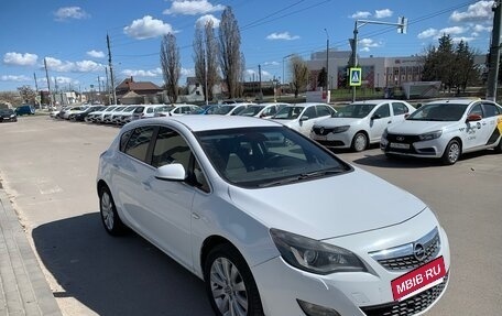 Opel Astra J, 2010 год, 620 000 рублей, 7 фотография