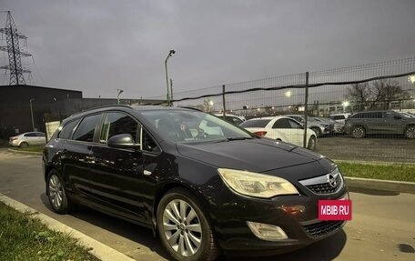 Opel Astra J, 2011 год, 800 000 рублей, 2 фотография
