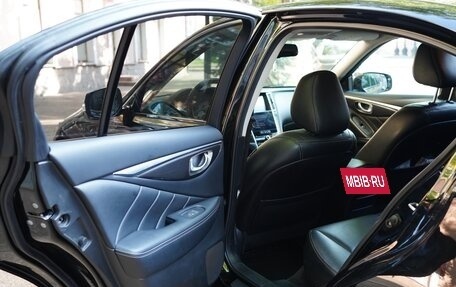 Infiniti Q50 I рестайлинг, 2017 год, 1 750 000 рублей, 13 фотография