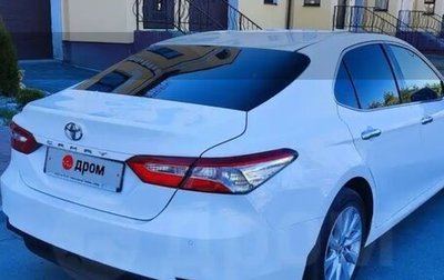 Toyota Camry, 2018 год, 2 300 000 рублей, 1 фотография