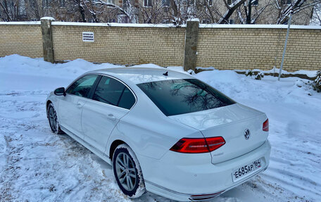 Volkswagen Passat B8 рестайлинг, 2018 год, 2 500 000 рублей, 3 фотография