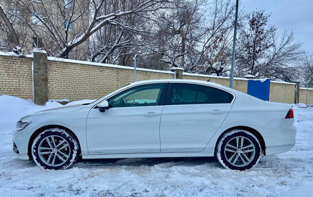 Volkswagen Passat B8 рестайлинг, 2018 год, 2 500 000 рублей, 2 фотография