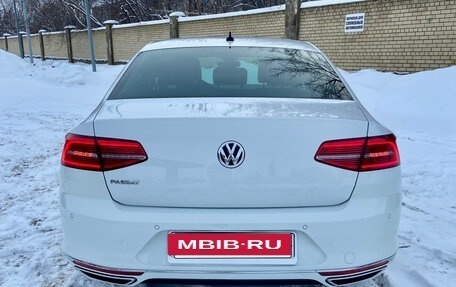 Volkswagen Passat B8 рестайлинг, 2018 год, 2 500 000 рублей, 4 фотография