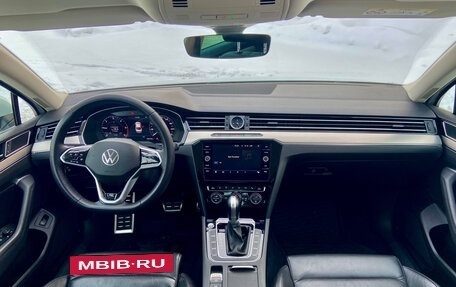 Volkswagen Passat B8 рестайлинг, 2018 год, 2 500 000 рублей, 10 фотография