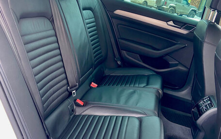 Volkswagen Passat B8 рестайлинг, 2018 год, 2 500 000 рублей, 20 фотография