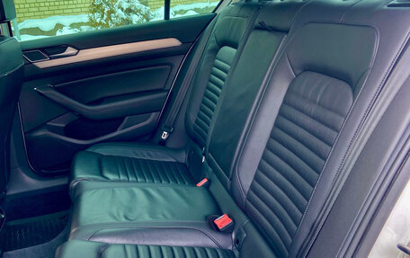 Volkswagen Passat B8 рестайлинг, 2018 год, 2 500 000 рублей, 22 фотография