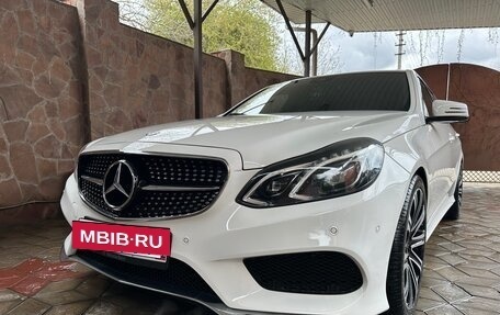 Mercedes-Benz E-Класс, 2015 год, 2 150 000 рублей, 3 фотография