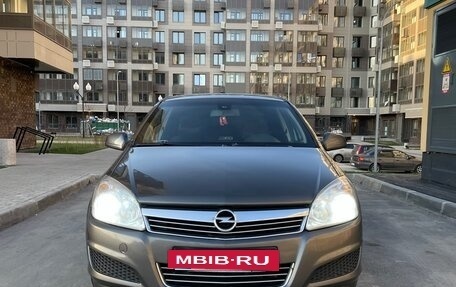 Opel Astra H, 2011 год, 655 000 рублей, 2 фотография
