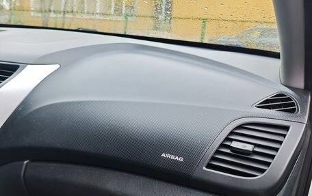 Hyundai Solaris II рестайлинг, 2012 год, 899 999 рублей, 9 фотография