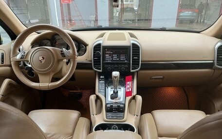 Porsche Cayenne III, 2010 год, 2 495 000 рублей, 11 фотография