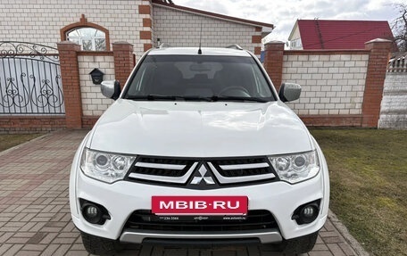 Mitsubishi Pajero Sport II рестайлинг, 2015 год, 2 100 000 рублей, 2 фотография