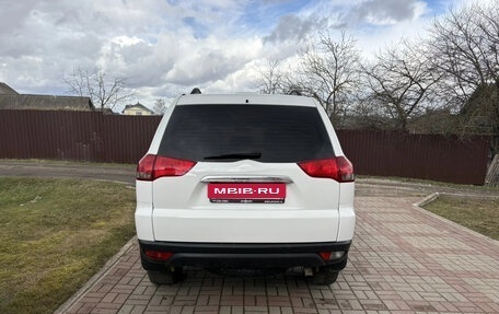 Mitsubishi Pajero Sport II рестайлинг, 2015 год, 2 100 000 рублей, 5 фотография