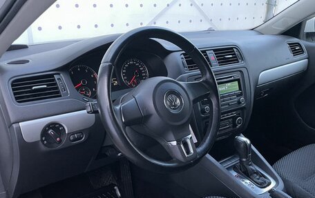 Volkswagen Jetta VI, 2012 год, 940 000 рублей, 15 фотография