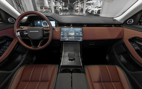 Land Rover Range Rover Evoque II, 2025 год, 6 000 000 рублей, 8 фотография