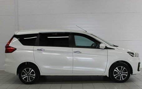 Suzuki Ertiga II, 2022 год, 1 890 000 рублей, 4 фотография