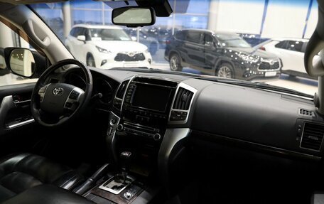 Toyota Land Cruiser 200, 2014 год, 4 200 000 рублей, 15 фотография