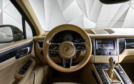 Porsche Macan I рестайлинг, 2015 год, 2 098 000 рублей, 20 фотография