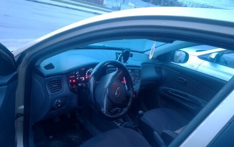 KIA Rio II, 2010 год, 400 000 рублей, 3 фотография