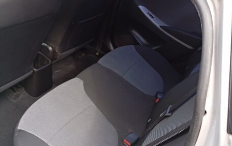 Hyundai Solaris II рестайлинг, 2014 год, 700 000 рублей, 4 фотография