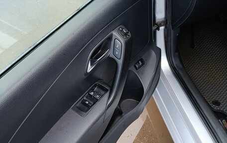 Volkswagen Polo VI (EU Market), 2012 год, 695 000 рублей, 23 фотография