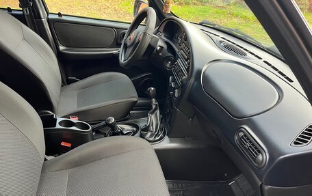 Chevrolet Niva I рестайлинг, 2017 год, 690 000 рублей, 9 фотография