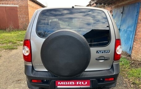 Chevrolet Niva I рестайлинг, 2017 год, 690 000 рублей, 4 фотография