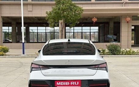 Hyundai Elantra, 2023 год, 1 490 000 рублей, 5 фотография