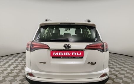 Toyota RAV4, 2016 год, 2 499 000 рублей, 6 фотография