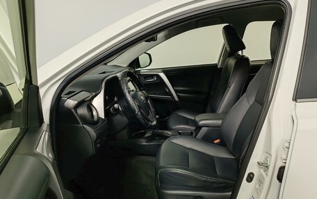 Toyota RAV4, 2016 год, 2 499 000 рублей, 16 фотография