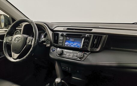 Toyota RAV4, 2016 год, 2 499 000 рублей, 11 фотография