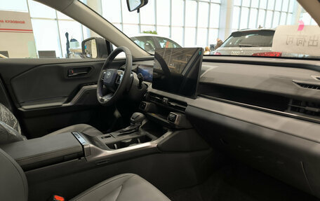 Toyota RAV4, 2025 год, 4 650 000 рублей, 15 фотография