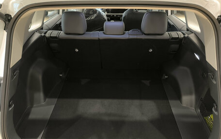 Toyota RAV4, 2025 год, 4 650 000 рублей, 14 фотография