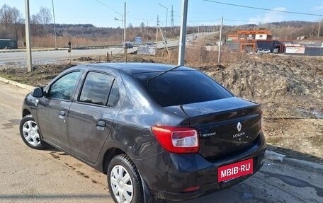 Renault Logan II, 2018 год, 750 000 рублей, 2 фотография