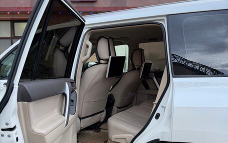 Toyota Land Cruiser Prado 150 рестайлинг 2, 2019 год, 5 699 000 рублей, 16 фотография