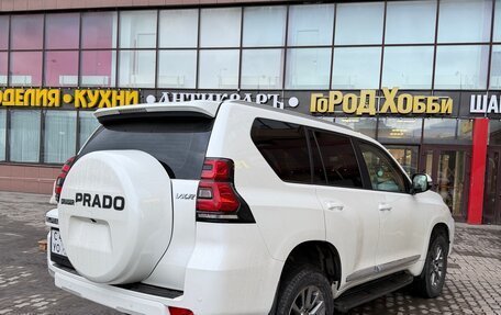 Toyota Land Cruiser Prado 150 рестайлинг 2, 2019 год, 5 699 000 рублей, 14 фотография