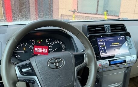 Toyota Land Cruiser Prado 150 рестайлинг 2, 2019 год, 5 699 000 рублей, 20 фотография