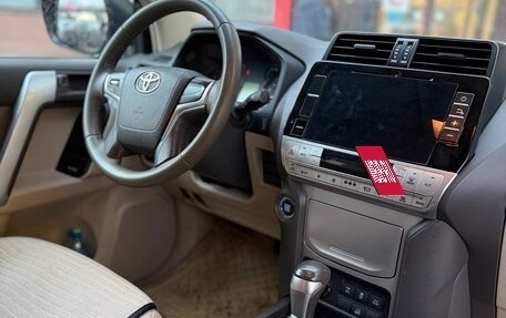 Toyota Land Cruiser Prado 150 рестайлинг 2, 2019 год, 5 699 000 рублей, 19 фотография