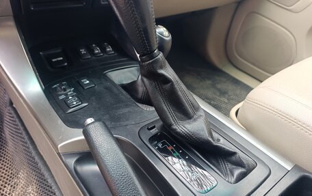 Toyota Land Cruiser Prado 120 рестайлинг, 2005 год, 2 650 000 рублей, 11 фотография