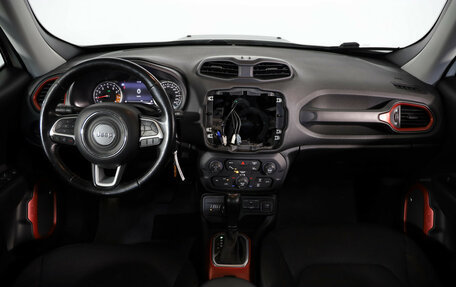 Jeep Grand Cherokee, 2011 год, 1 899 000 рублей, 9 фотография