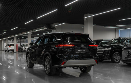 Toyota Highlander, 2026 год, 5 800 000 рублей, 4 фотография