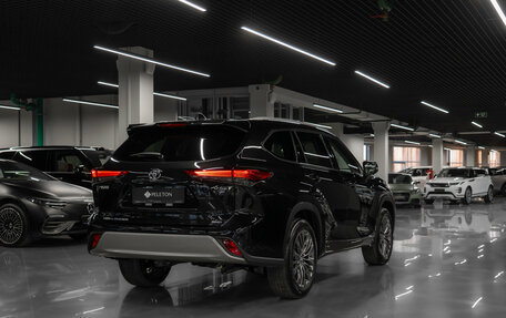 Toyota Highlander, 2026 год, 5 800 000 рублей, 5 фотография