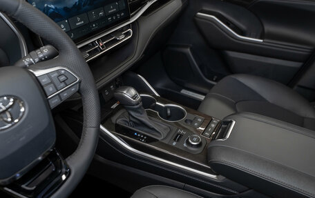 Toyota Highlander, 2026 год, 5 800 000 рублей, 15 фотография